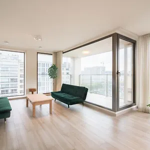  Apartment Opera In The Center Of